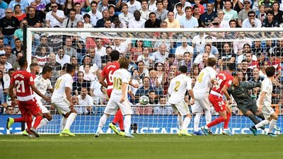 ملخص كامل لمباراة الريال ضد غرناطة (4-2) في الدوري الإسباني (فيديو)