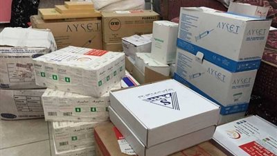 بعد مداهمة المكان.. الأجهزة الرقابية تعثر على مخزن سري للأدوية مهربة بمستشفى خاصة بالغردقة 