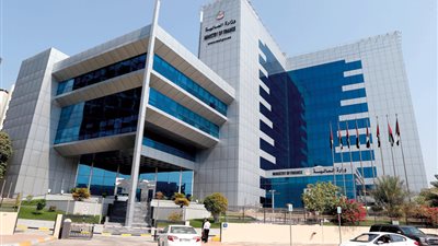 تطبيق الضريبة على المشروبات المحلاة ووسائل التدخين الإلكترونى بالإمارات