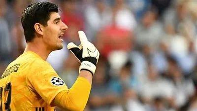 في ظل مستوياته السيئة.. ريال مدريد يقترب من التضحية بحارسه