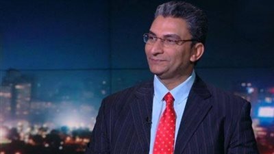 خبير علاقات دولية: قرار سحب القوات الأمريكية من شمال سوريا لم يكن مفاجئًا