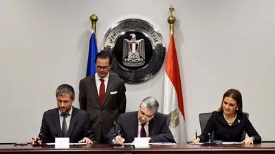 مصر وفرنسا توقعان منحتين لمشروع دعم الطاقة بـ 1.2 مليار جنيه