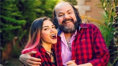 ايمي طلعت زكريا تودع والدها: 