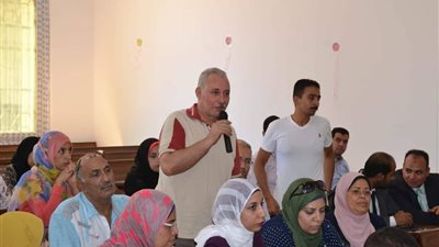 رئيس جامعة السويس يلتقي بأسرة كليتي الهندسة والإعلام (صور)