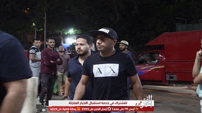 وصول علي ربيع وأحمد فهمي وأيتن عامر وزوجها عزاء الراحل طلعت زكريا (فيديو وصور)