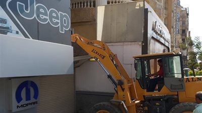 غلق وتشميع المحال المخالفة وإزالة التعديات والمخالفات بمدينة 6 أكتوبر (صور)