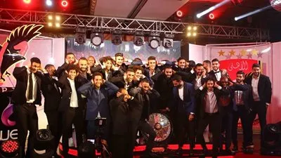 احتفالية تسليم درع الدوري للنادي الأهلي (صور)