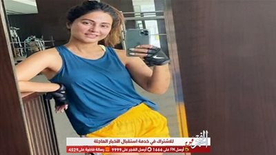 صور.. الهندية هينا خان بدرس عملي في الرشاقة داخل الجيم
