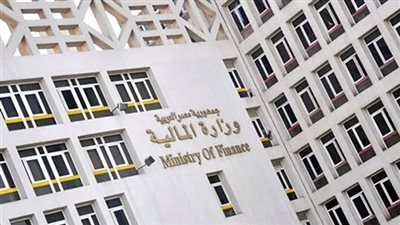 بعد تقاعس الجهات الحكومية عن تطبيقة .. كيف تحسب مرتبك بعد زيادة الحد الأدني للأجور