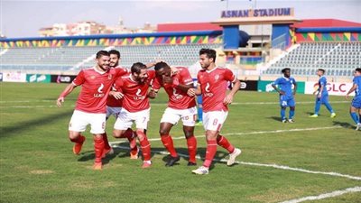 الرعب يسيطر على 4 لاعبين في الأهلي بسبب كهربا