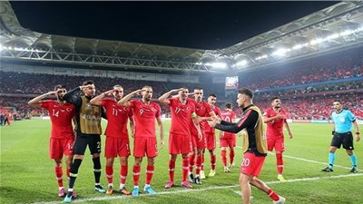 يويفا يحقق مع تركيا لإقحام السياسة في الرياضة