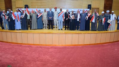 جامعة سوهاج تكرم ٢٠ مقاتلاً من المحاربين خلال احتفالاتها بانتصارات أكتوبر (صور)