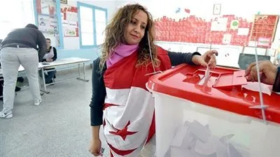 اليوم.. تونس تختار رئيسا للبلاد بين القروي الليبرالي وسعيد المحافظ
