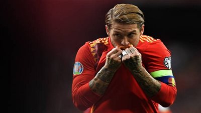 بعد رقمه القياسي.. أرقام سيرخيو راموس مع المنتخب الإسباني (انفوجراف)