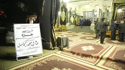 وزراء ورجال أعمال يتوافدون على عزاء طارق كامل وزير الإتصالات السابق