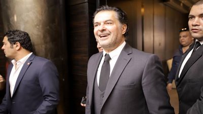 راغب علامة يفجر مفاجأة ويكشف سبب حرائق لبنان