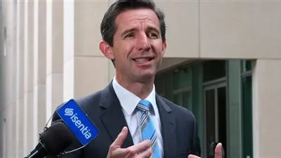 أستراليا تسعي لصفقات تجارية مع هونج كونج وإندونيسيا وبيرو