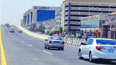 مصادر: إنشاء جسر جديد للتخفيف من الزحام المروري بطريق الملك في جدة