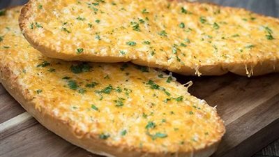 بالفيديو.. طريقة عمل خبز الثوم