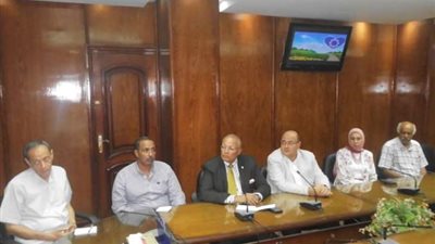 عبدالمجيد صقر يلتقي مجلس إدارة نقابة المهندسين بالسويس (صور)