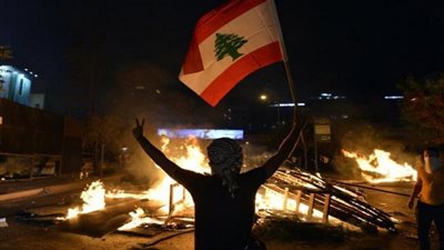قتيلان وعشرات المصابين جراء تصاعد التظاهرات في لبنان