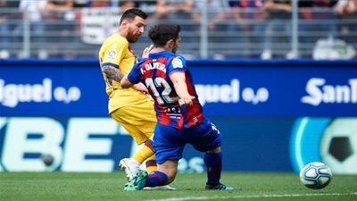 أهداف برشلونة وإيبار في الدوري الإسباني (فيديو)