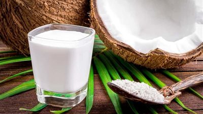 خلطات طبيعية للحصول على شعر ناعم ولامع