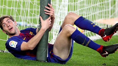 برشلونة يكشف عن حجم إصابة سيرجي روبيرتو وفترة غيابه 