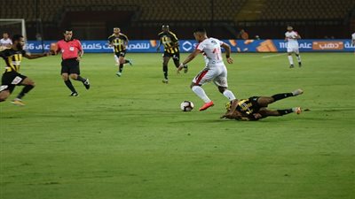 الزمالك يفوز على المقاولون العرب 2-1 وينتزع صدارة الدوري مؤقتاً
