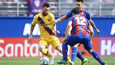 ترتيب الدوري الإسباني قبل انطلاق مباراة إشبيلية.. برشلونة ينتزع الصدارة وريال مدريد يعاني مرارة الخسارة