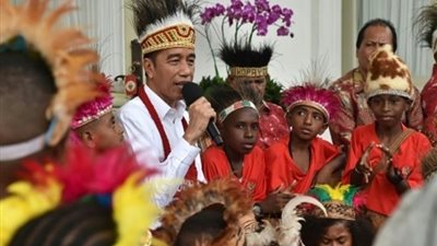 الرئيس الإندونيسي يبدأ ولاية جديدة بعد موجة من الأزمات