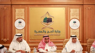 وزير الحج: تحديث لوائح شركات العمرة