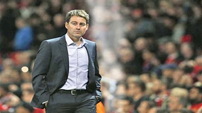 رينيه فايلر يغادر الأهلي لأول مرة