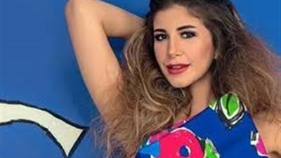 بعد الجدل على فستانها الأخير.. إطلالات ملك قورة التي تعكس جمالها (صور)