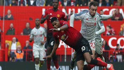 مفاجآت نارية في تشكيل ليفربول أمام مانشستر يونايتد