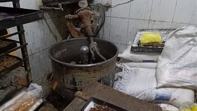 إعدام طن حلويات غير صالحة للاستهلاك الآدمي بالشرقية