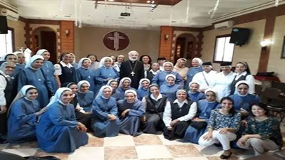 تفاصيل لقاء الأنبا باسيليوس مع راهبات إيبارشية سوهاج للكاثوليك 