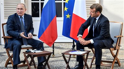 ماكرون وبوتين يشددان على ضرورة تمديد وقف إطلاق النار في شمال سوريا