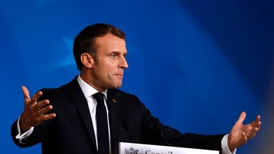 ماكرون يتعهد بمكافحة الهجرة غير الشرعية