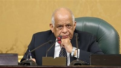 وزير الإسكان لـ