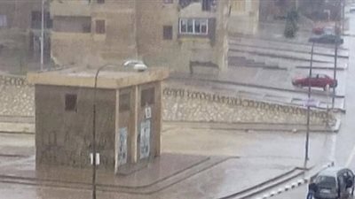 7 سيارات عملاقة لشفط مياه الأمطار في العبور