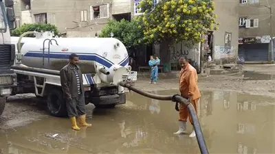 محافظ القليوبية يكلف بشفط مياه الأمطار بنفق سندنهور ببنها (صور)