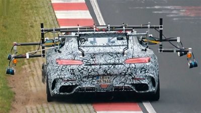 مرسيدس تعمل على اختبار AMG GT R Black Series باحترافية (فيديو)