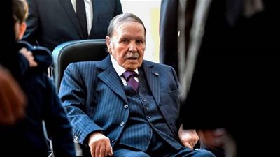 وزير من حكومة بوتفليقة أول المترشحين لانتخابات الرئاسة الجزائرية