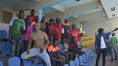 جامعة عين شمس تفوز في منافسات السباحة بأسبوع الجامعات الافريقية بأسوان