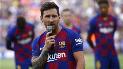 ميسي يطالب برشلونة بضم نجم إنتر ميلان