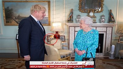 الملكة إليزابيث تُزيل صورة ميجان ماركل والأمير هاري من القصر 