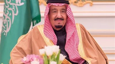 خادم الحرمين يوافق على منح وسام الملك عبدالعزيز لـ 426 مواطناً وموطنة