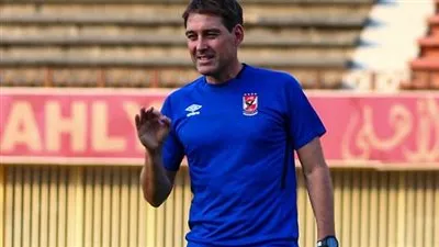 فايلر يطلب التعاقد مع نجم بيراميدز في الشتاء