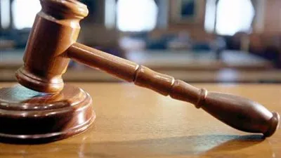 النيابة تتحفظ على 1.3 طن حلوى فاسدة ضبطت داخل مصنع بحلوان 